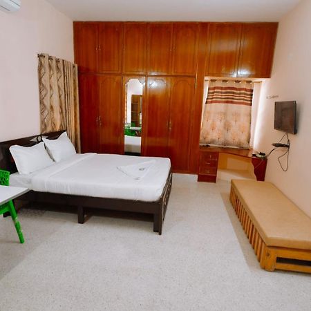 Akshatha Home Stay Bangalore Luaran gambar